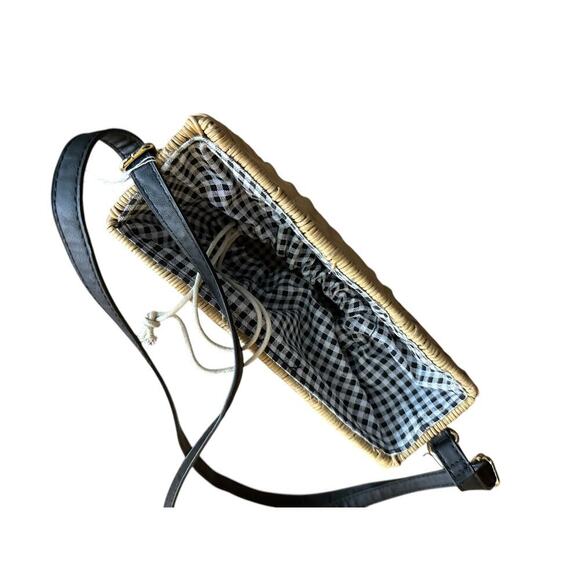 Straw Studios Crescent Crossbody Bag - Picture 5 of 7